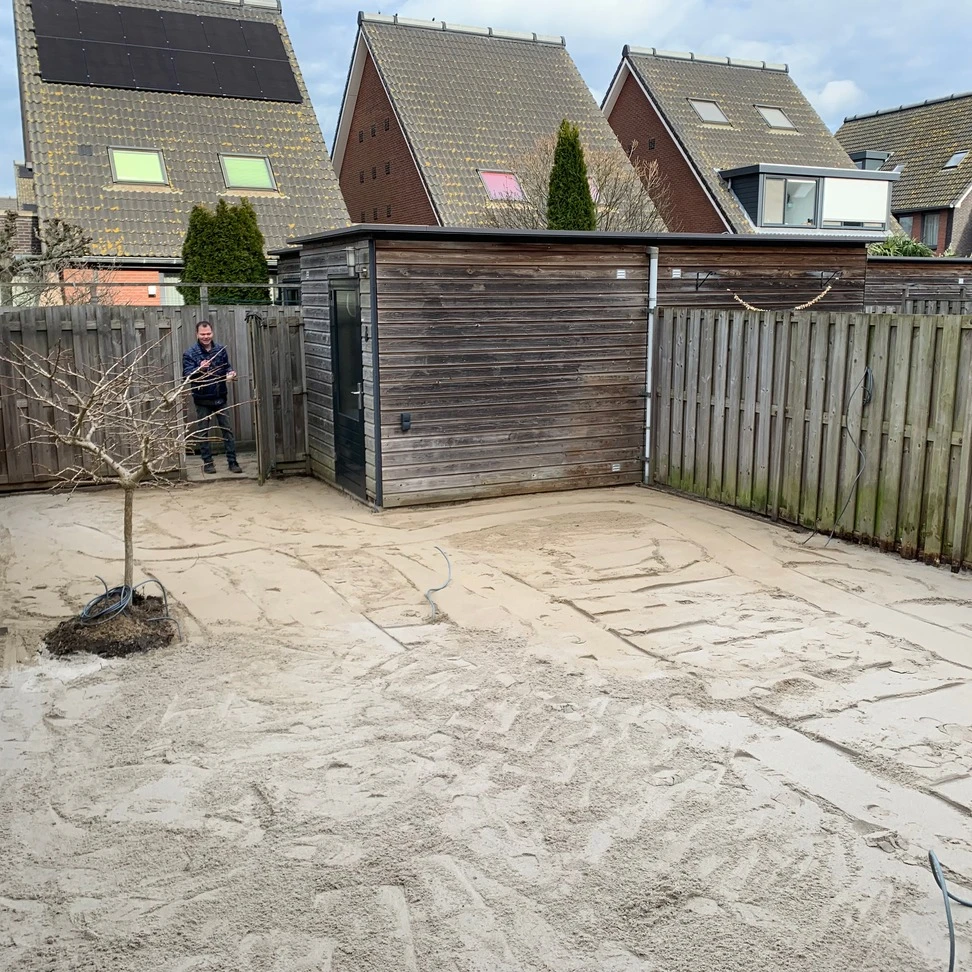 Zandlaag voor de bestrating